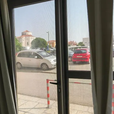 Four Alojamento de Acomodação e Pequeno-almoço Zadar